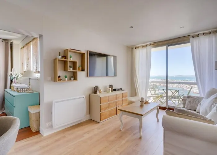 アパート Flat In The Port Of アルカション