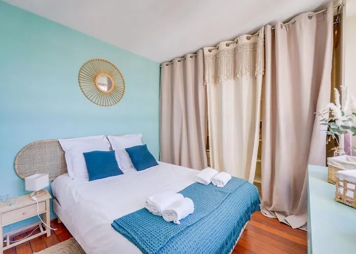 Flat In The Port Of * Arcachon